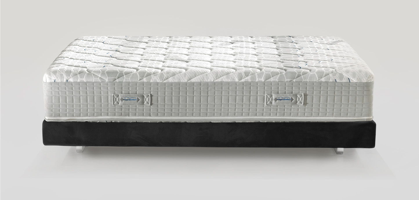 MPO230AA00492-1445x690-2-main